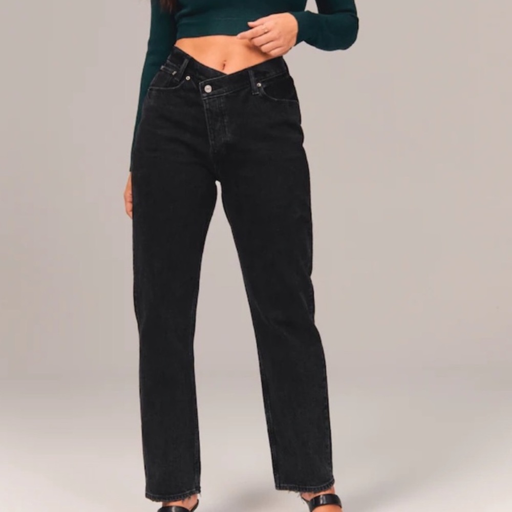 ABERCROMBIE & FITCH The Dad High Rise Crossover Button Jean